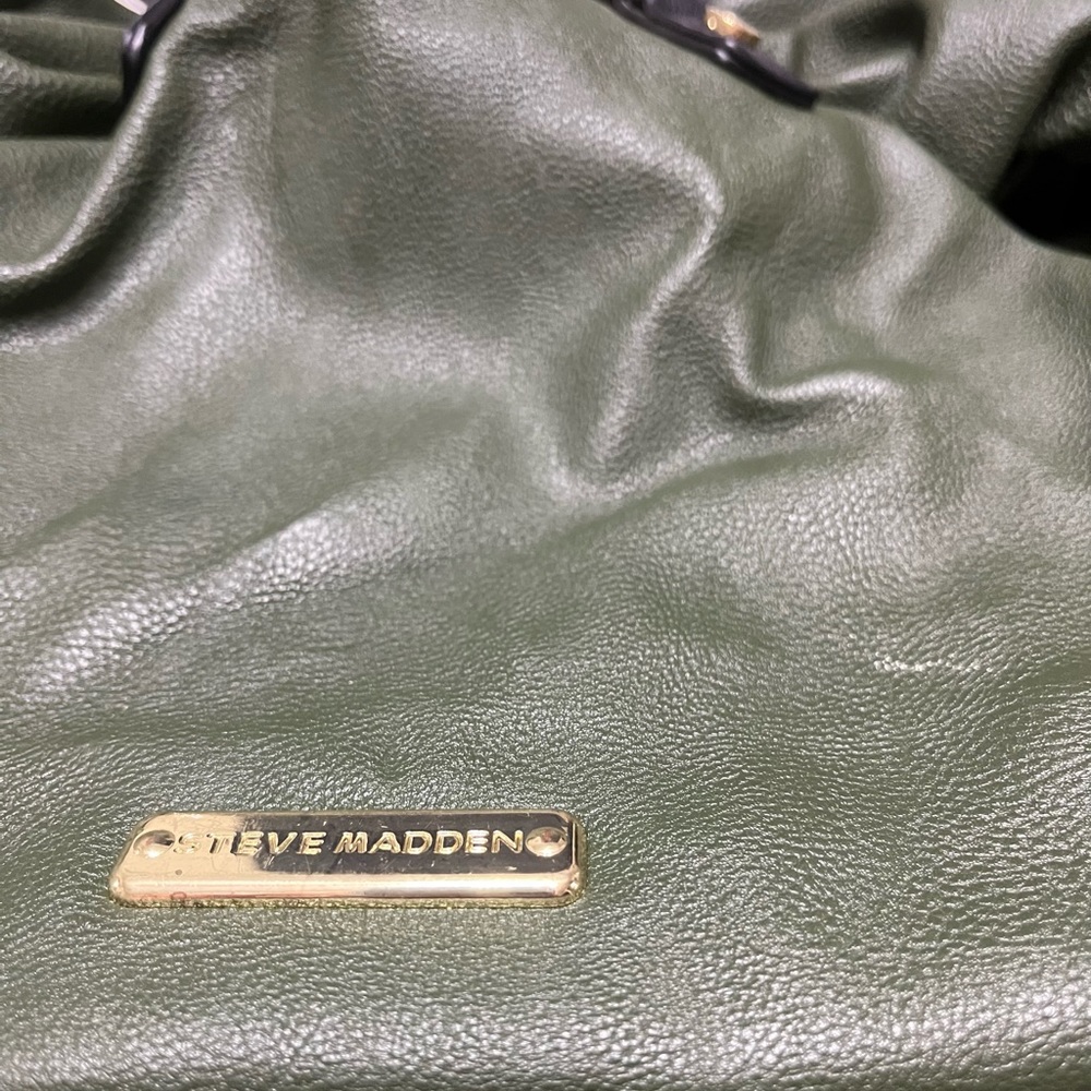 Steve Madden olive green with side compartment satchel purse, smoke free home - Picture 4 of 8
